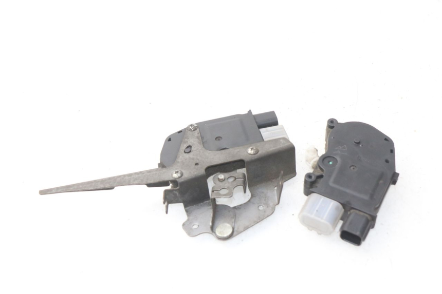 photo de MOTOR DEKSEL OPENING HONDA NSS EX FORZA 250 (2005 - 2013) - Zoom op gebruiksstaat