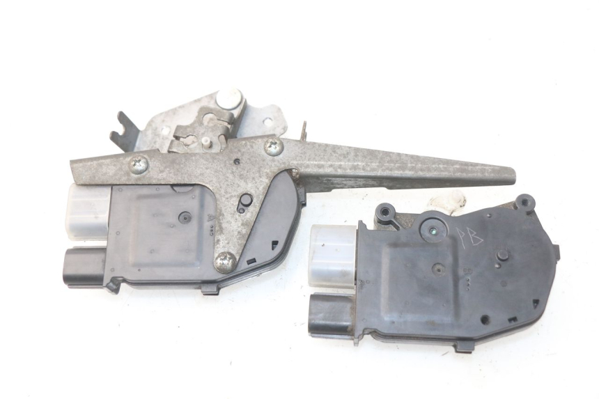 photo de MOTOR DEKSEL OPENING HONDA NSS EX FORZA 250 (2005 - 2013) - Technische close-up