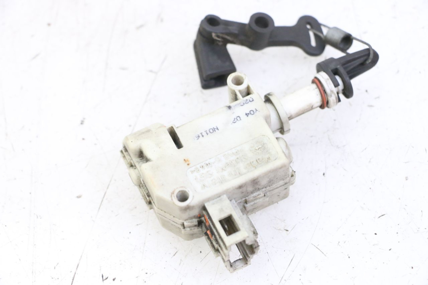 photo de MOTOR DEKSEL OPENING PIAGGIO VESPA GRANTURISMO 200 (2004 - 2005) - Detail van het onderdeel