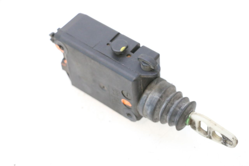 photo de MOTOR DEKSEL OPENING PEUGEOT SATELIS COMPRESSOR K15 125 (2006 - 2009) - Zoom op gebruiksstaat
