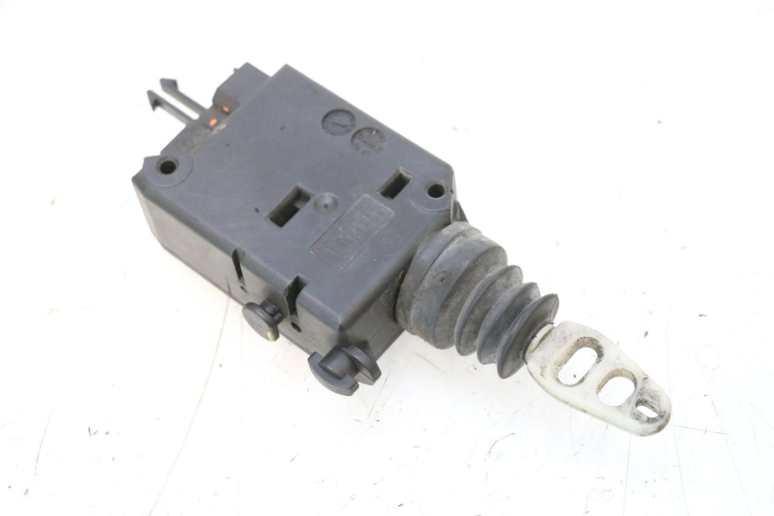 photo de MOTOR DEKSEL OPENING PEUGEOT SATELIS COMPRESSOR K15 125 (2006 - 2009) - Technische close-up