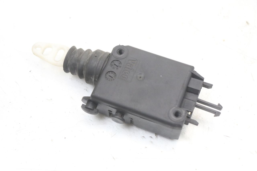 photo de MOTOR DEKSEL OPENING PEUGEOT SATELIS 125 (2010 - 2012) - Hoofdaanzicht