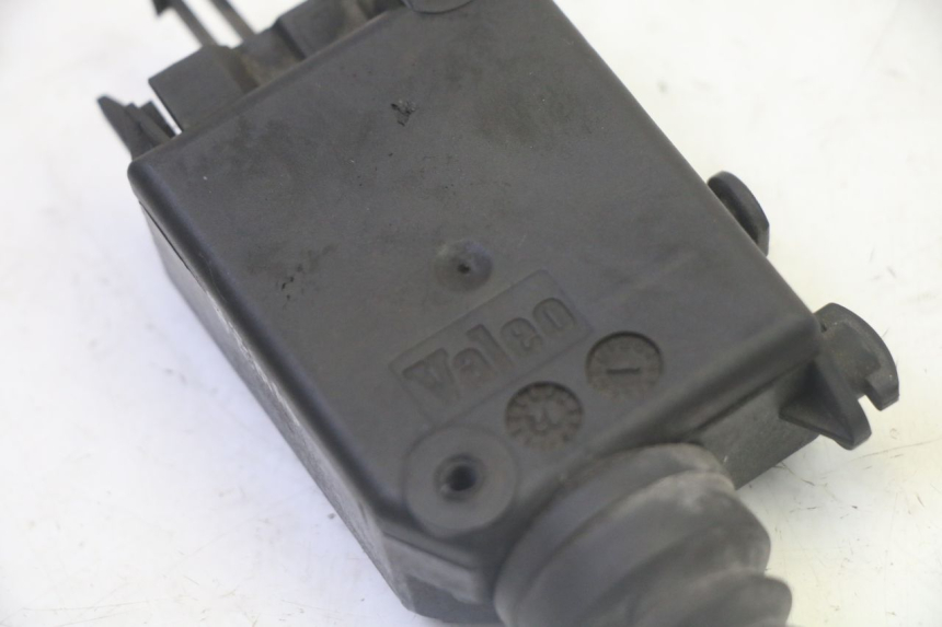 photo de MOTOR DEKSEL OPENING PEUGEOT SATELIS 125 (2013 - 2018) - Andere kijkhoek