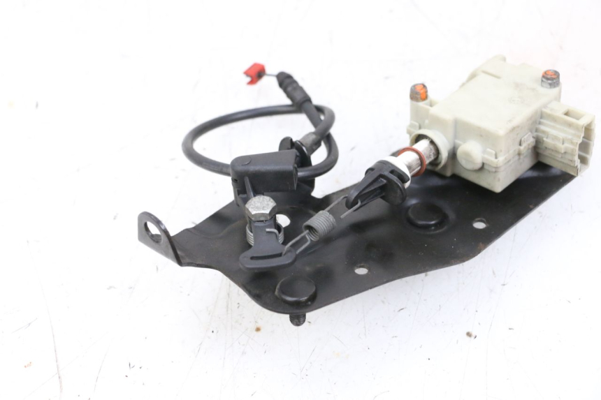 photo de MOTOR DEKSEL OPENING PIAGGIO VESPA GTS SUPER IE 125 (2009 - 2016) - Technische close-up