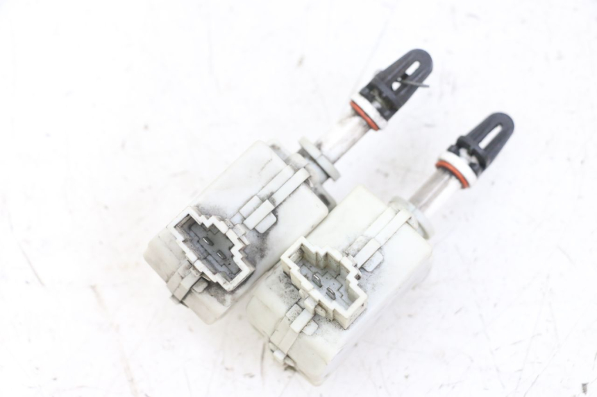 photo de MOTOR KOFFERRUIMTE OPENING PIAGGIO X10 125 (2012 - 2017) - Zoom op gebruiksstaat