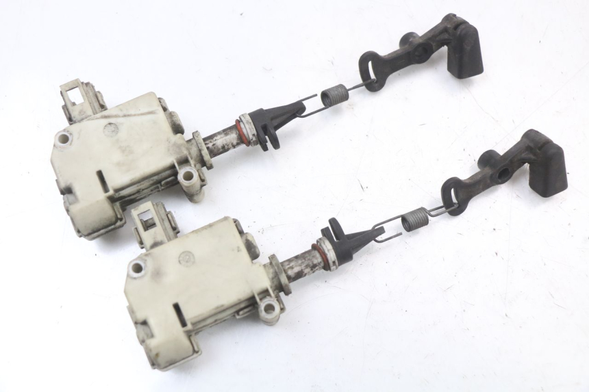 photo de MOTOR DEKSEL OPENING PIAGGIO X8 125 (2004 - 2007) - Detail van het onderdeel