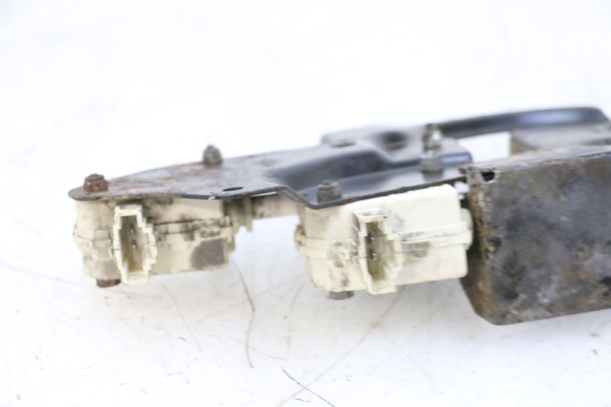 photo de MOTOR DEKSEL OPENING PIAGGIO X8 125 (2004 - 2007) - Zoom op gebruiksstaat