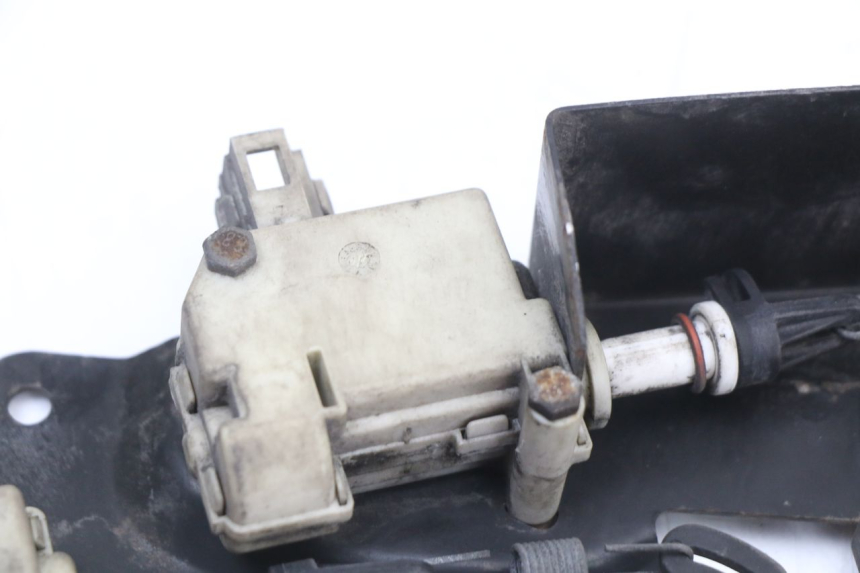 photo de MOTOR DEKSEL OPENING PIAGGIO XEVO - X EVO 125 (2007 - 2017) - Technische close-up