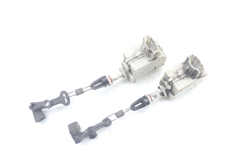 photo de MOTOR DEKSEL OPENING PIAGGIO XEVO - X EVO 125 (2007 - 2017) - Zoom op gebruiksstaat