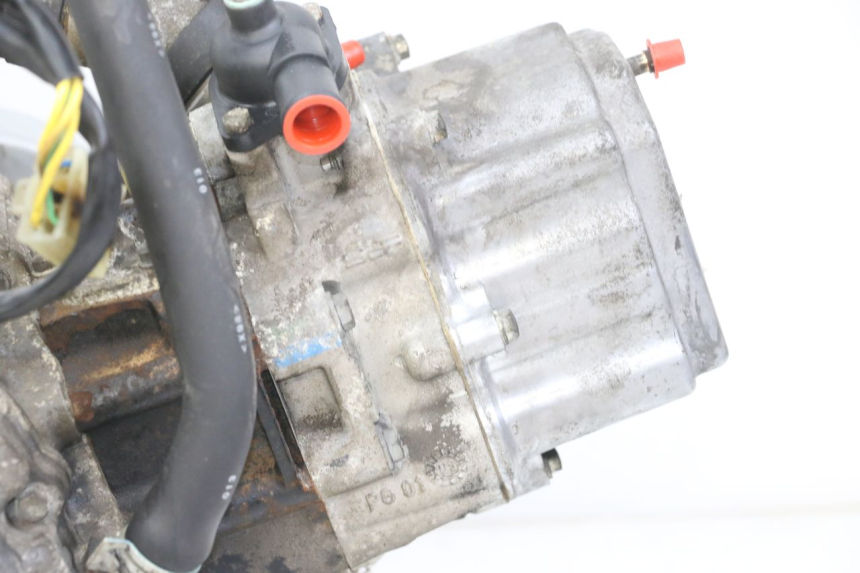 photo de MOTOR PEUGEOT ELYSTAR 125 (2002 - 2007) - Alternatieve hoek