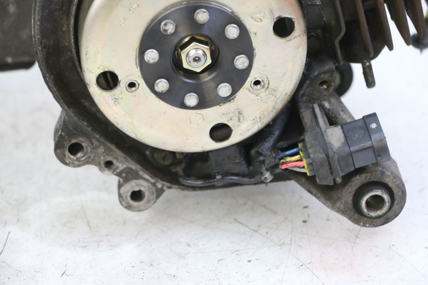 photo de MOTOR PIAGGIO VESPA LX 2T 50 (2005 - 2013) - Kenmerkende details