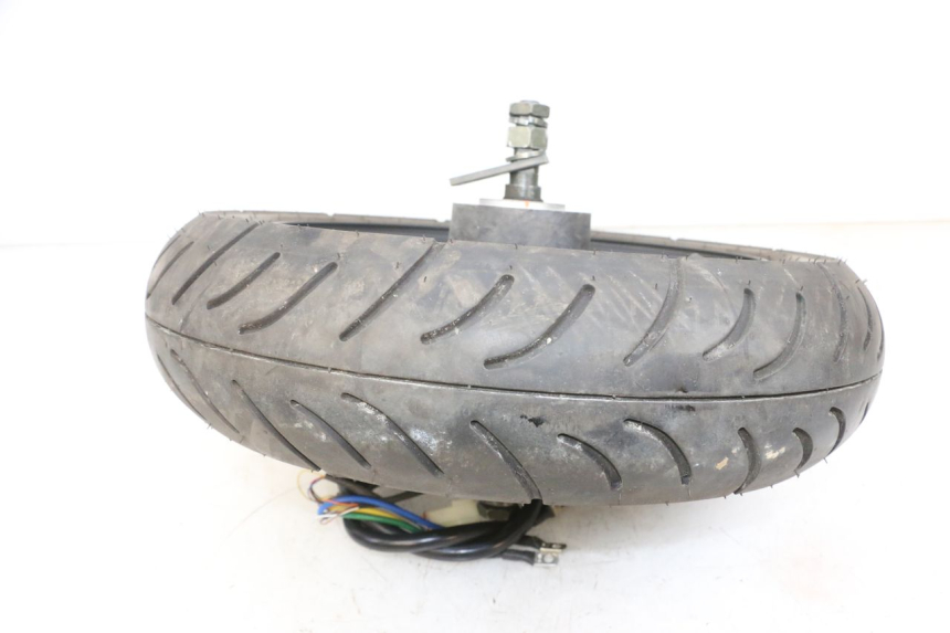 photo de MOTOR EFUN PUSA 1 - Markeringen en referenties