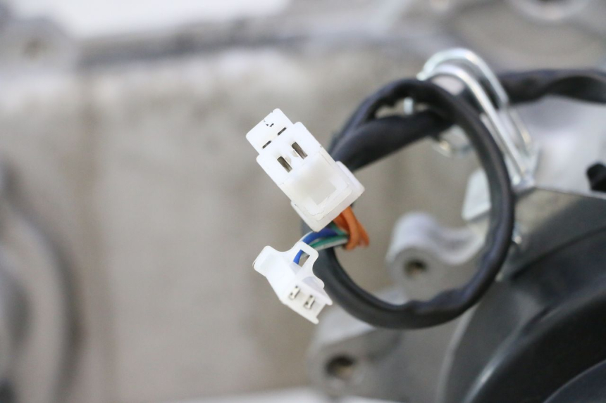 photo de MOTOR JM MOTORS R-MAX TECH 50 (2024 - 2026) - Zoom op componenten
