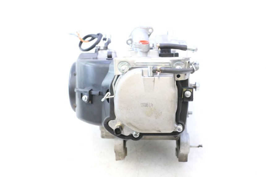 photo de MOTOR JM MOTORS R-MAX TECH 50 (2024 - 2026) - Focus op structuur