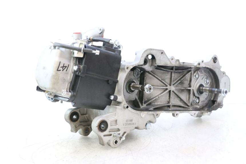photo de MOTOR JM MOTORS R-MAX TECH 50 (2024 - 2026) - Alternatieve hoek