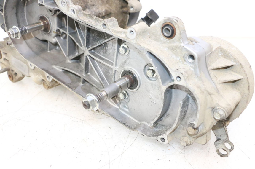 photo de MOTOR YIYING RETRO 50 (2008 - 2017) - Focus op structuur