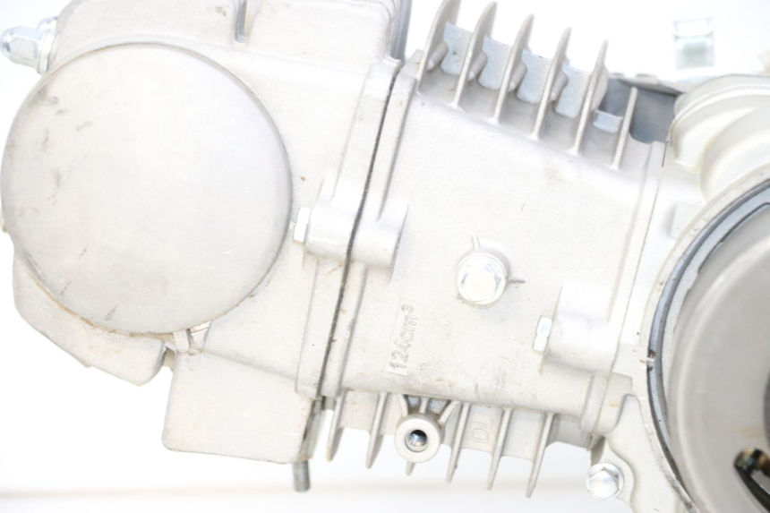 photo de MOTOR APOLLO RFZ 125 - Zoom op kwaliteit