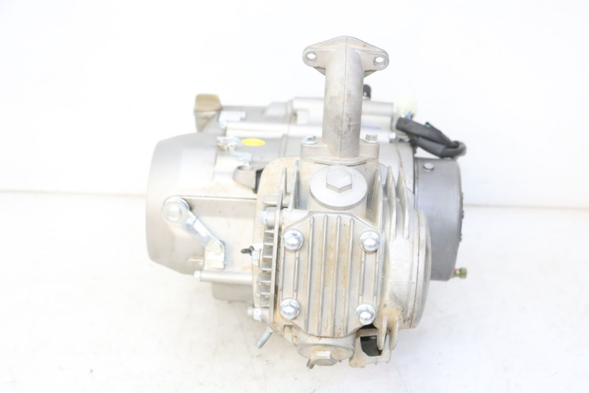 photo de MOTOR APOLLO RFZ 125 - Bevestigingspunten