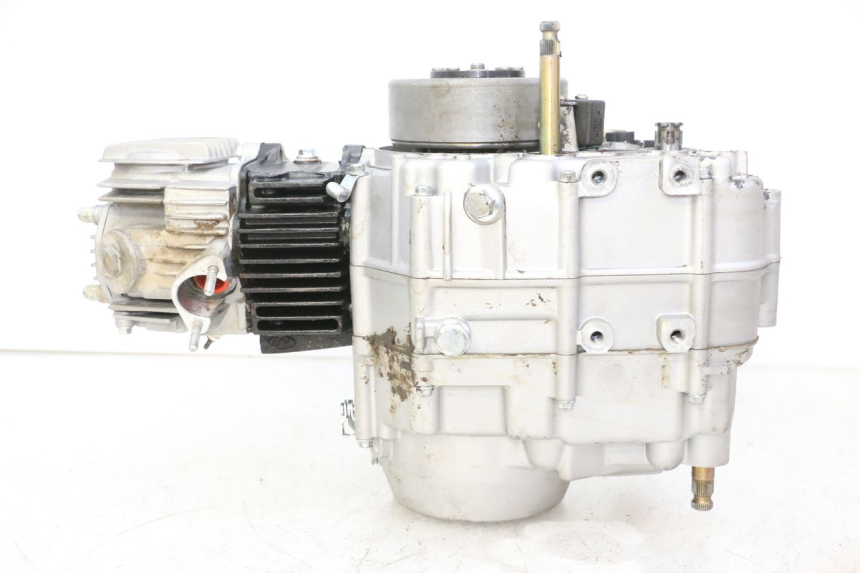 photo de MOTOR APOLLO RFZ 125 - Bevestigingspunten