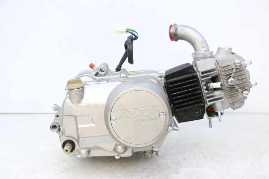 photo de MOTOR APOLLO RFZ 125 - Markeringen en referenties