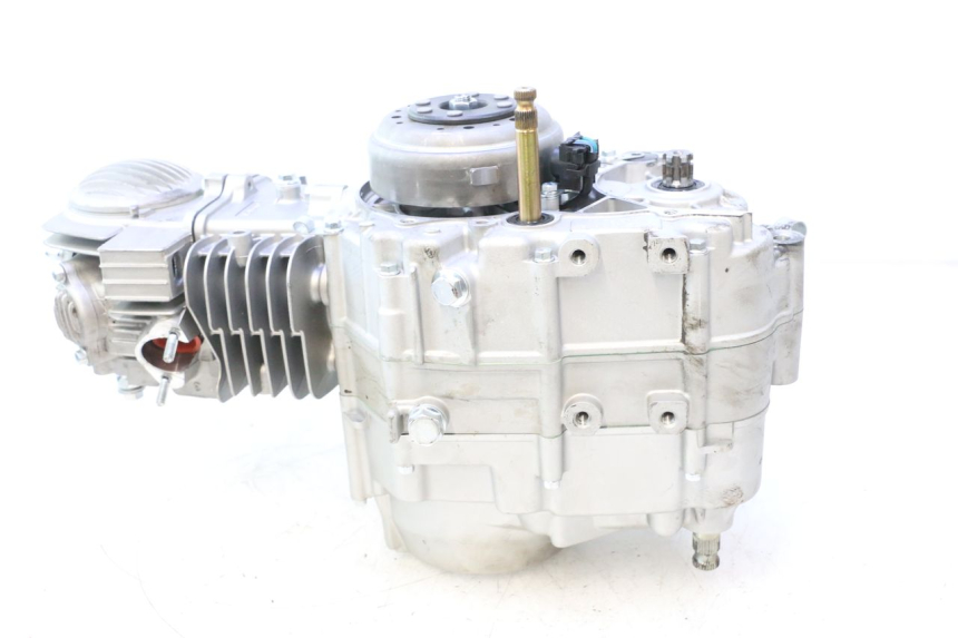 photo de MOTOR APOLLO RFZ 150 - Detail van het onderdeel