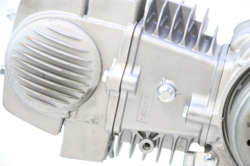 photo de MOTOR APOLLO RFZ 150 - Zoom op kwaliteit