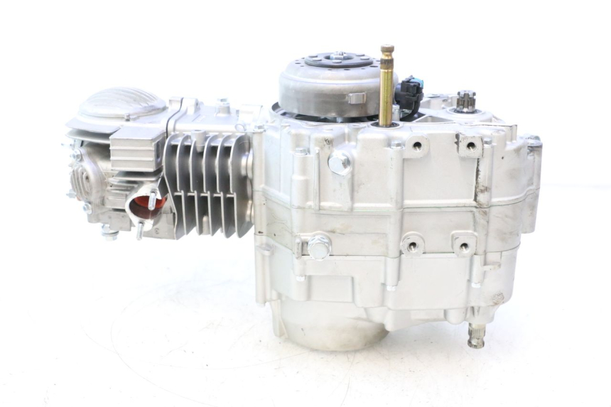 photo de MOTOR APOLLO RFZ 150 - Technische close-up