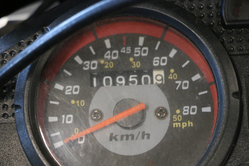 photo de MOTOR YAMASAKI ROADSTER 50 (2013 - 2018) - Zoom op kwaliteit