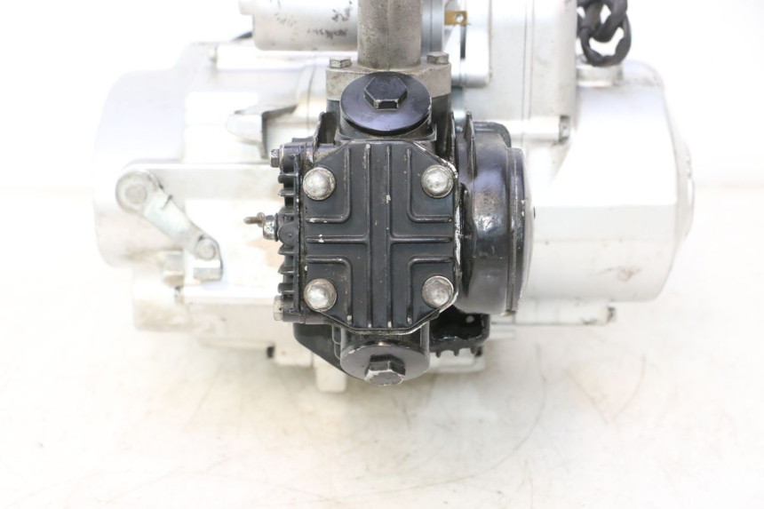 photo de MOTOR YAMASAKI ROADSTER 50 (2013 - 2018) - Gecontroleerd onderdeel