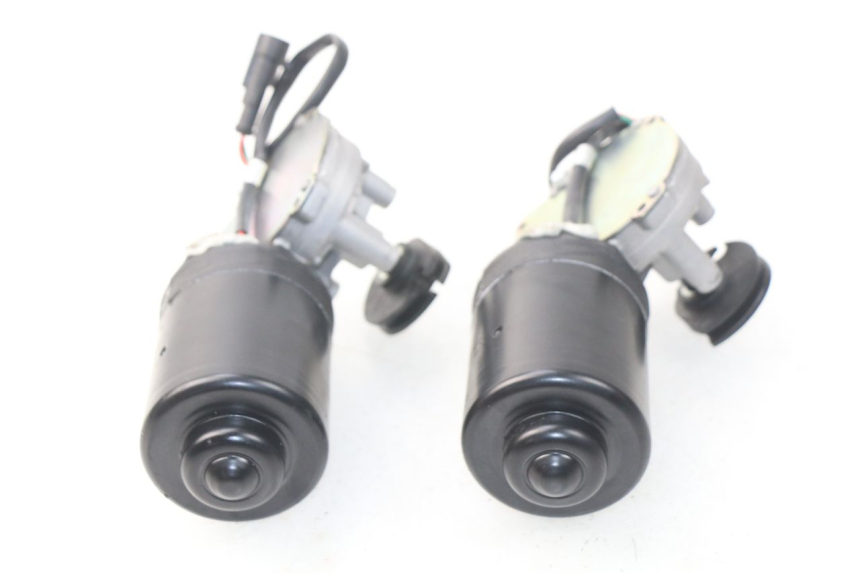 photo de ROLL LOCK MOTOR PEUGEOT METROPOLIS 400 (2017 - 2020) - Andere kijkhoek