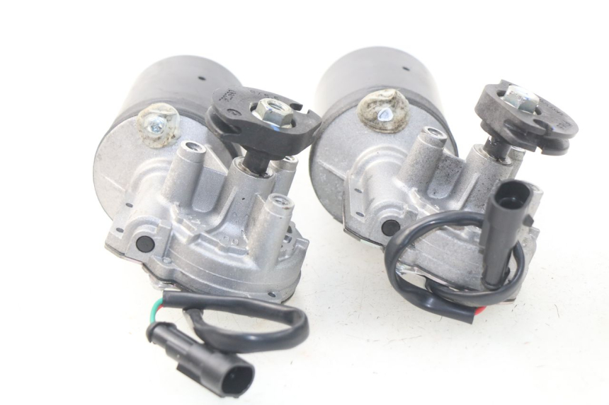 photo de ROLL LOCK MOTOR PEUGEOT METROPOLIS 400 (2017 - 2020) - Technische close-up