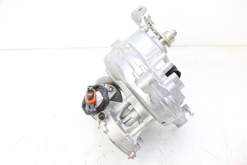 photo de ROLL LOCK MOTOR PIAGGIO MP3 HPE 310 (2024 - 2025) - Technische close-up