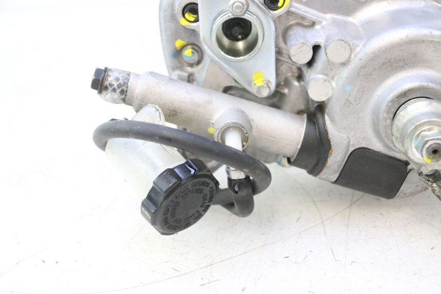 photo de ROLL LOCK MOTOR PIAGGIO MP3 HPE 530 (2022 - 2026) - Focus op structuur
