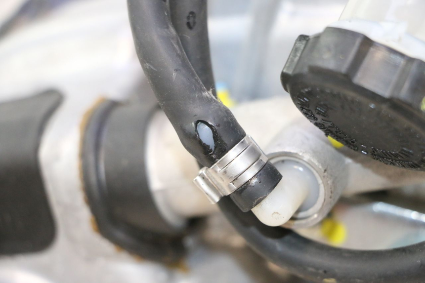 photo de ROLL LOCK MOTOR PIAGGIO MP3 HPE 530 (2022 - 2026) - Technische close-up