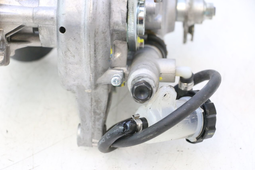 photo de ROLL LOCK MOTOR PIAGGIO MP3 HPE 530 (2022 - 2026) - Gecontroleerd onderdeel