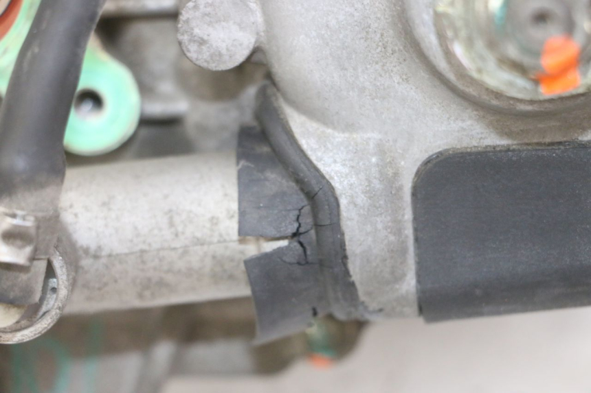 photo de ROLL LOCK MOTOR PIAGGIO MP3 LT 300 (2010 - 2016) - Kenmerkende details