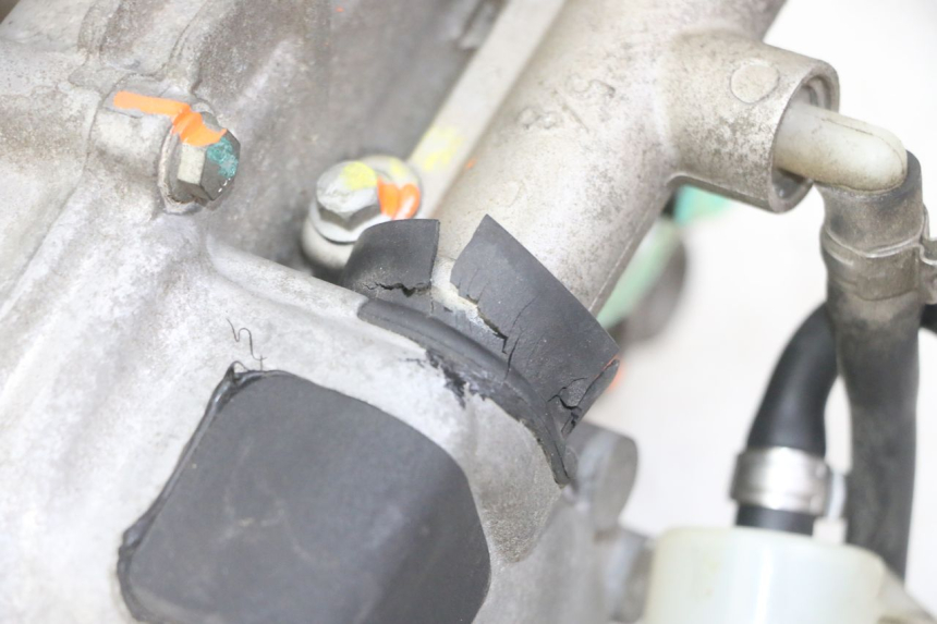 photo de ROLL LOCK MOTOR PIAGGIO MP3 LT 300 (2010 - 2016) - Andere kijkhoek