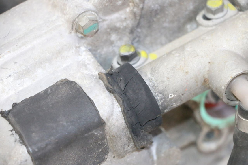 photo de ROLL LOCK MOTOR PIAGGIO MP3 LT 300 (2010 - 2016) - Technische close-up