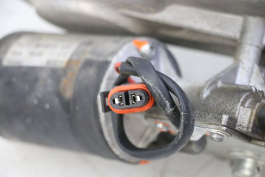 photo de ROLL LOCK MOTOR PIAGGIO MP3 RL 250 (2006 - 2010) - Zoom op gebruiksstaat