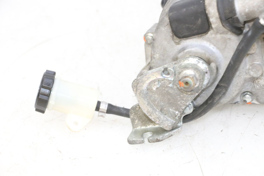 photo de ROLL LOCK MOTOR PIAGGIO MP3 RL 250 (2006 - 2010) - Markeringen en referenties