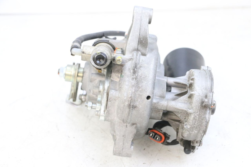 photo de ROLL LOCK MOTOR PIAGGIO MP3 500 (2016 - 2018) - Zoom op componenten