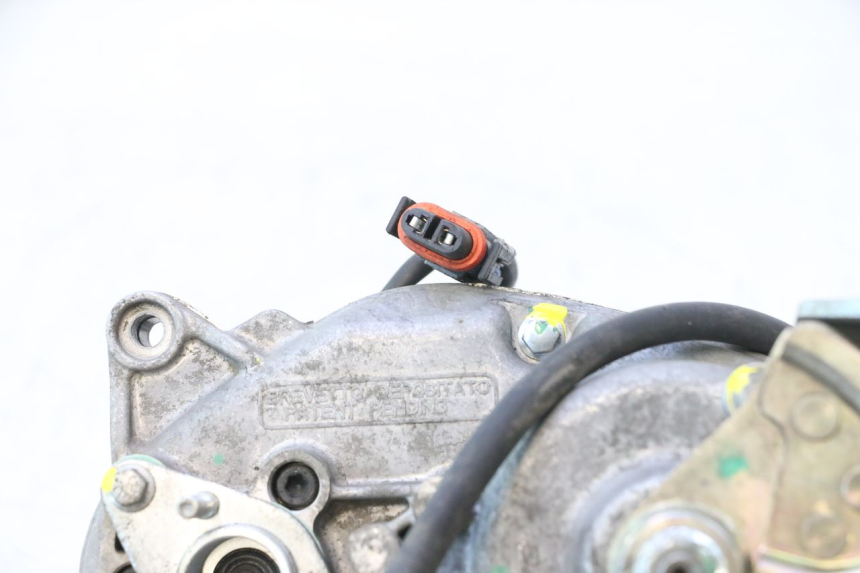 photo de ROLL LOCK MOTOR PIAGGIO MP3 500 (2016 - 2018) - Detailaanzicht