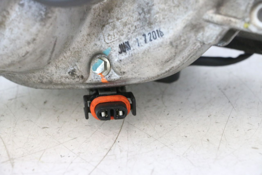 photo de ROLL LOCK MOTOR PIAGGIO MP3 500 (2016 - 2018) - Detail van het onderdeel