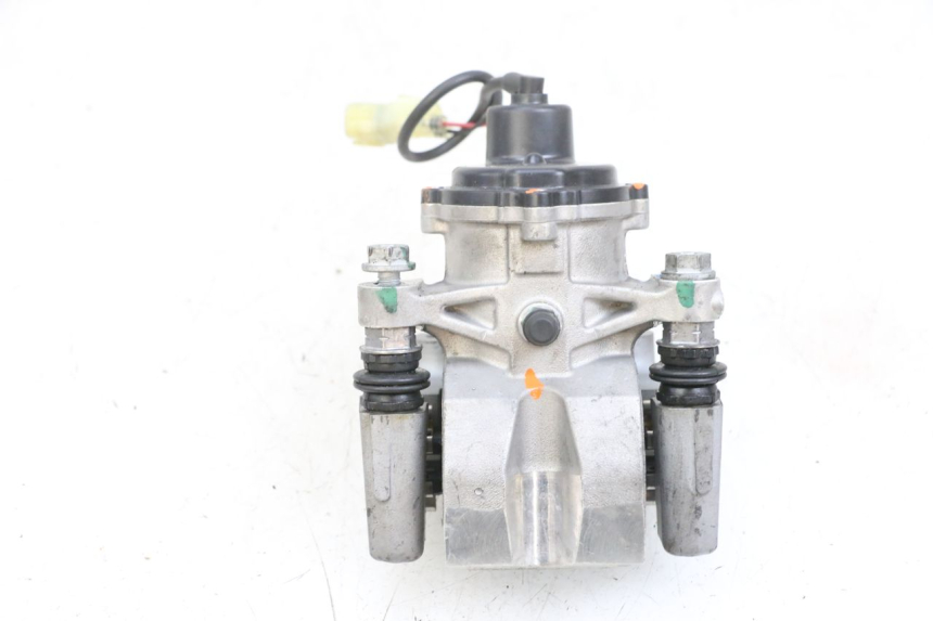 photo de ROLL LOCK MOTOR YAMAHA TRICITY 300 (2020 - 2024) - Staat van het oppervlak