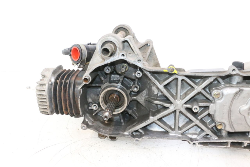 photo de MOTOR TNT MOTOR ROMA 10' 2T 50 (2011 - 2018) - Zoom op componenten