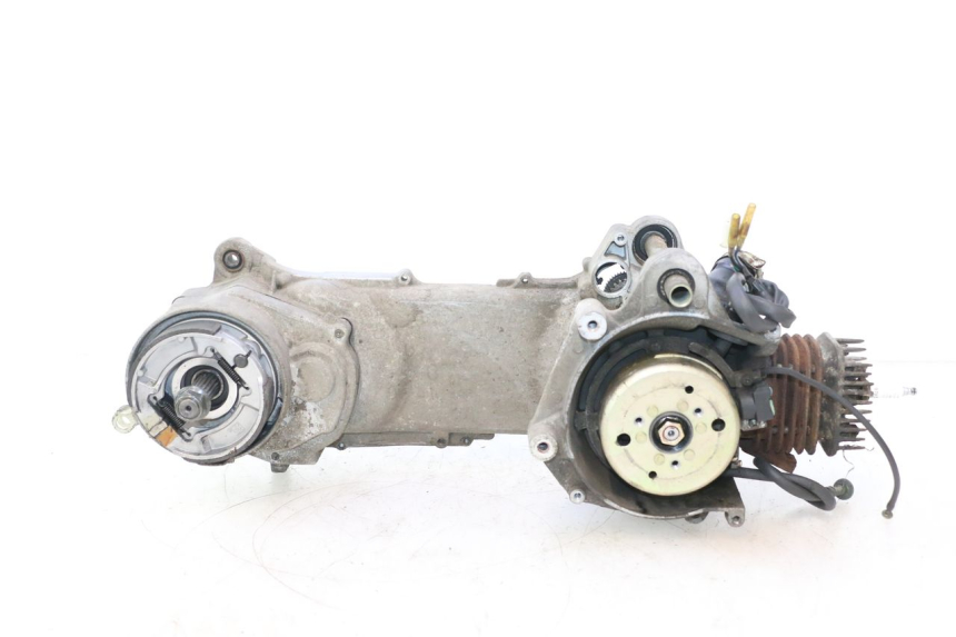 photo de MOTOR TNT MOTOR ROMA 12' 2T 50 (2007 - 2018) - Zoom op componenten