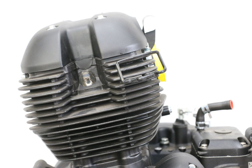 photo de MOTOR ROYAL ENFIELD CONTINENTAL GT 650 (2019 - 2024) - Alternatieve hoek