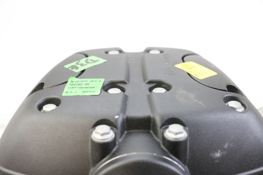 photo de MOTOR ROYAL ENFIELD SCRAM 411 (2022 - 2024) - Zoom op gebruiksstaat