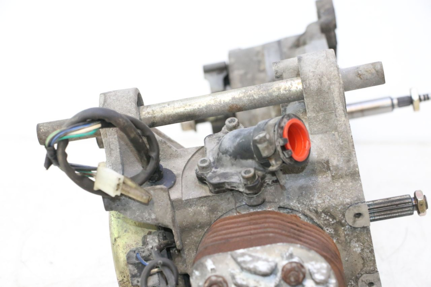 photo de MOTOR KEEWAY RY6 2T 50 (2011 - 2019) - Zoom op componenten