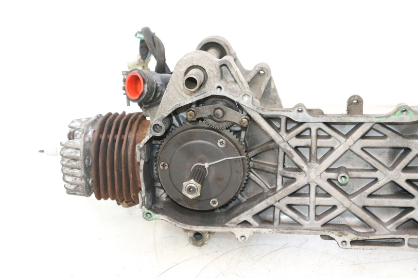 photo de MOTOR KEEWAY RY6 2T 50 (2011 - 2019) - Zoom op gebruiksstaat
